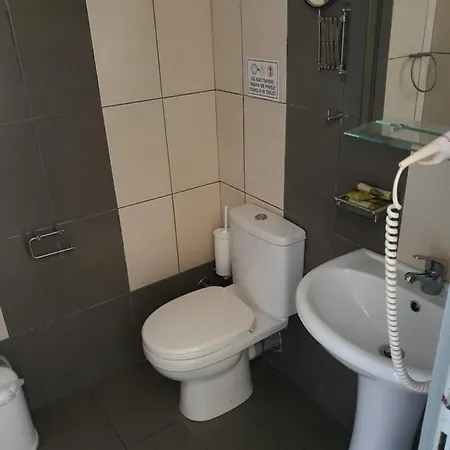Nektaria Hostel Perissa (Santorini)