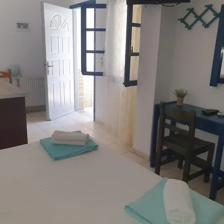 Nektaria Hostel *