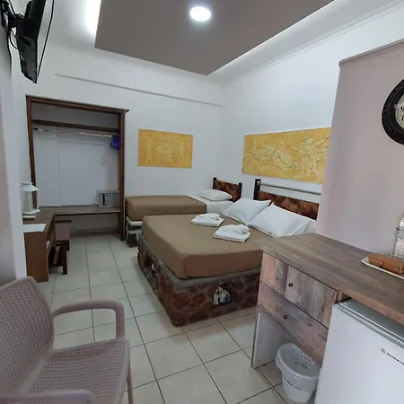 Nektaria Hostel Perissa (Santorini)