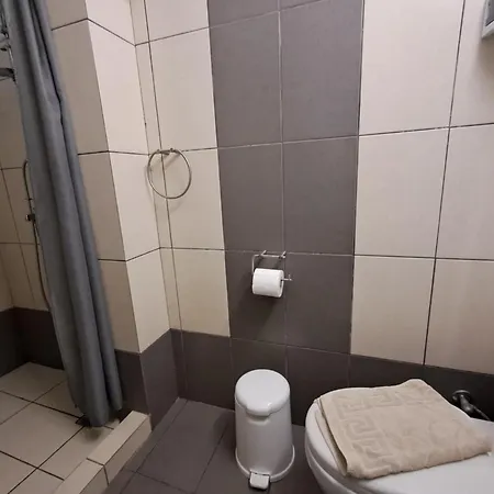 Nektaria Perissa (Santorini)